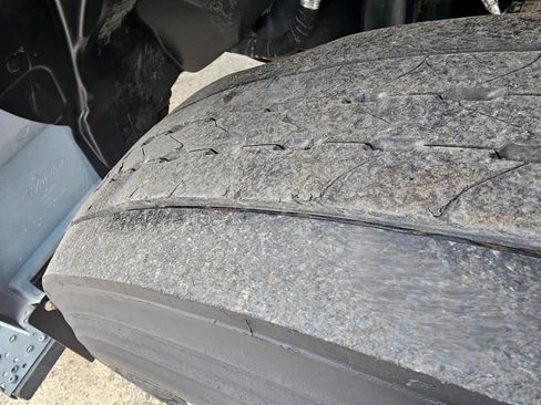 Used 2023 Ford F650 2WD Regular Cab Super Duty image 13