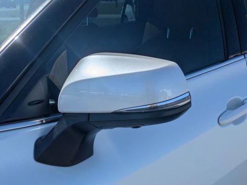 Used 2022 Toyota Highlander Platinum image 13