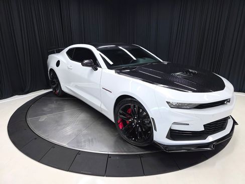 Used 2023 Chevrolet Camaro SS w/ Redline Edition RWD image 17