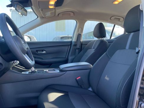 Used 2025 Nissan Sentra SV FWD image 25