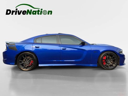 Used 2018 Dodge Charger R/T RWD image 4