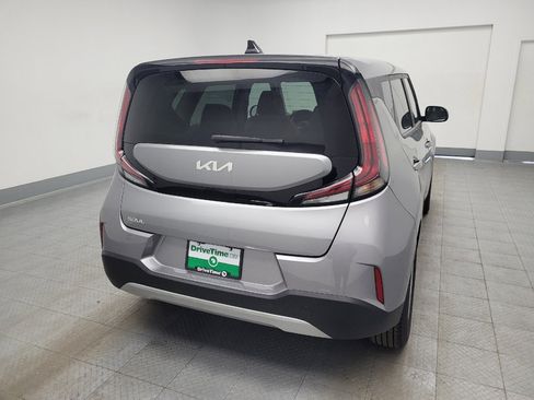 Used 2025 Kia Soul LX image 7