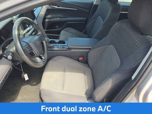 Used 2025 Toyota Camry LE FWD image 6