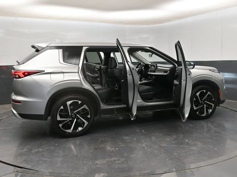 Used 2024 Mitsubishi Outlander SE FWD image 28