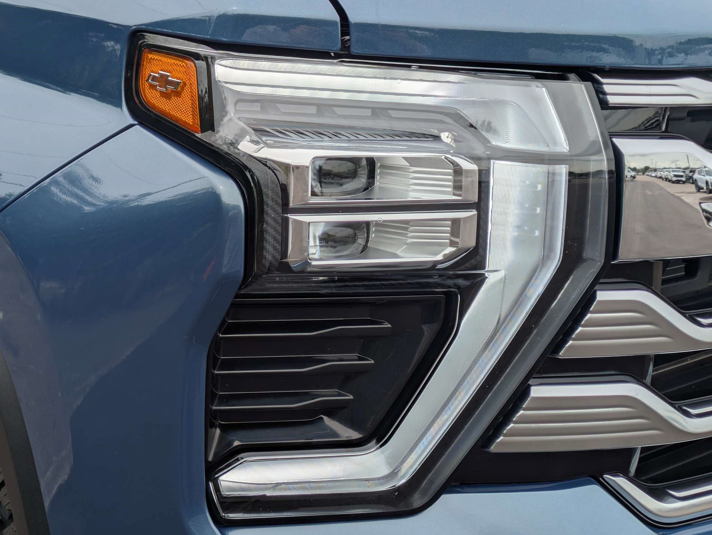 Used 2024 Chevrolet Silverado 2500 High Country w/ High Country Premium Package AWD/4WD image 9