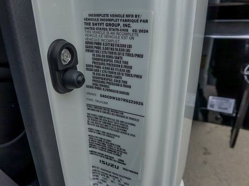 New 2024 Chevrolet Low Cab Forward image 18