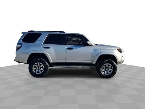 Used 2020 Toyota 4Runner Limited image 9