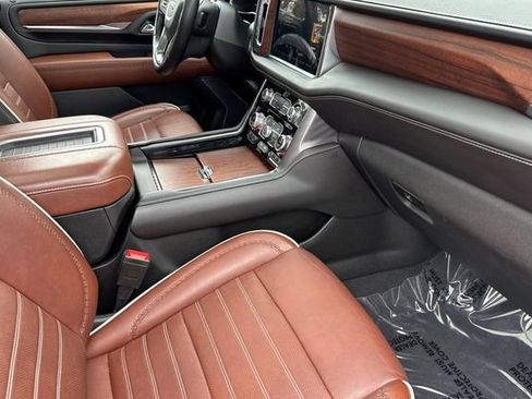 Used 2023 GMC Yukon Denali Ultimate AWD/4WD image 20