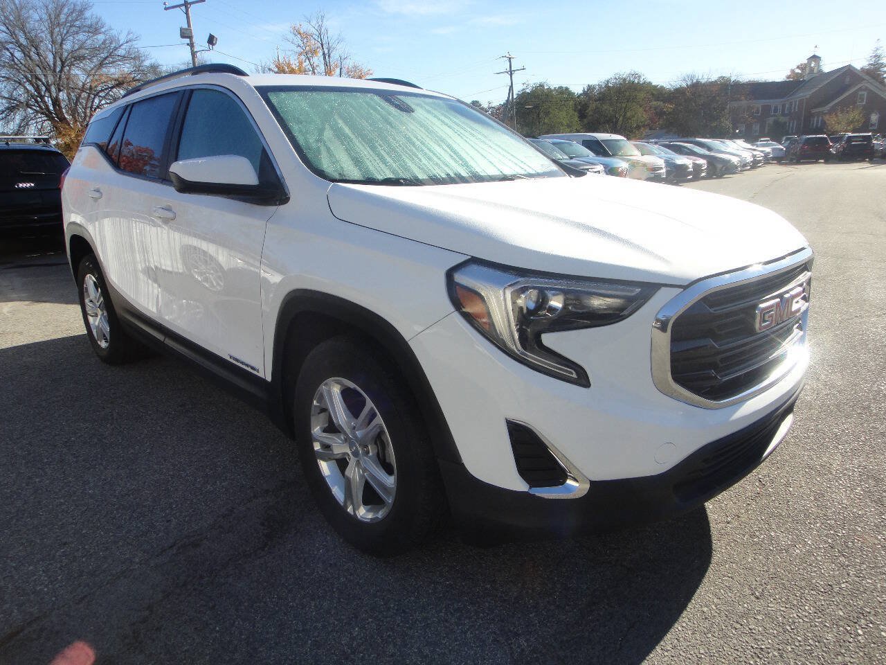 Used 2021 GMC Terrain SLE w/ Driver Convenience Package AWD/4WD image 3