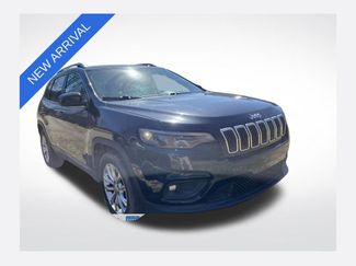 Used 2019 Jeep Cherokee Latitude w/ Popular Appearance Group video 1