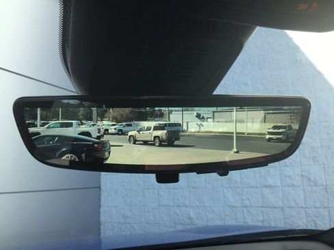 New 2025 Chevrolet Equinox ACTIV w/ Safety and Technology Package image 17