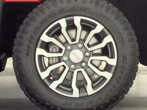 Used 2019 GMC Sierra 1500 AT4 w/ AT4 Premium Package image 11