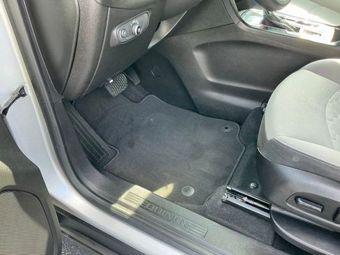 Used 2019 Chevrolet Equinox LT FWD image 27