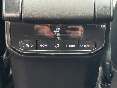 Used 2024 Toyota Highlander LE image 18