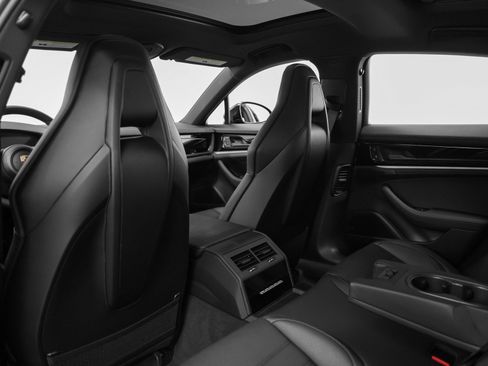 Certified 2025 Porsche Panamera 4 AWD/4WD image 34