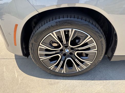 Certified 2025 BMW X3 xDrive30i w/ Premium Package AWD/4WD image 13