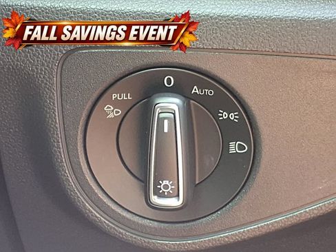 Used 2020 Volkswagen Atlas Cross Sport SEL R-Line AWD/4WD image 17