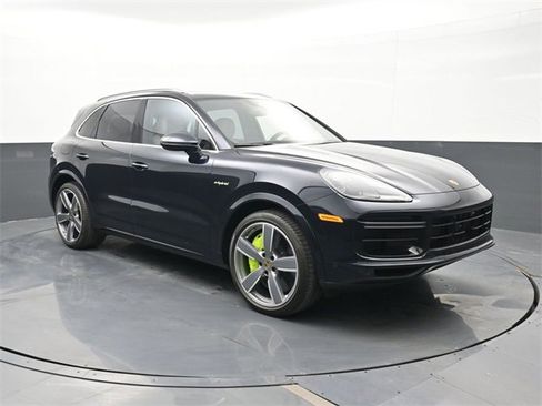 Certified 2023 Porsche Cayenne Turbo S image 25