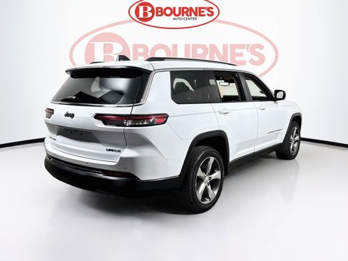 Used 2022 Jeep Grand Cherokee L Limited AWD/4WD image 11