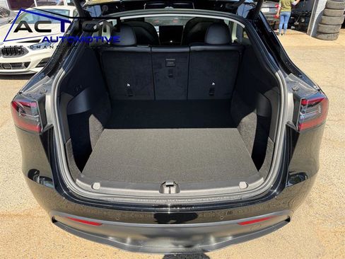 Used 2022 Tesla Model Y Performance image 17