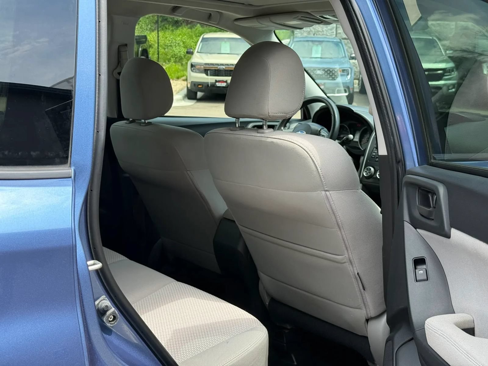 Used 2015 Subaru Forester 2.5i Premium w/ All-Weather Package AWD/4WD image 12