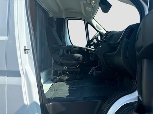 Used 2025 RAM ProMaster 3500 w/ Quick Order Package 22G SLT FWD image 29