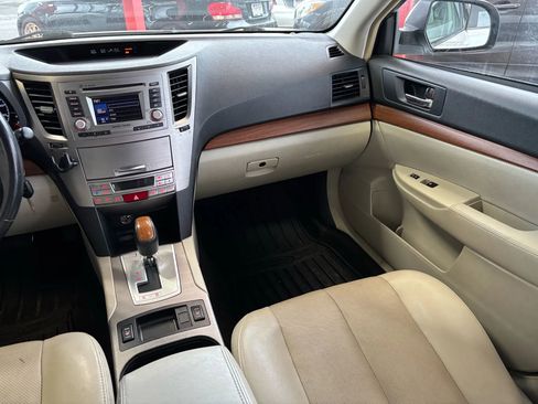 Used 2014 Subaru Outback 2.5i Limited w/ Moonroof Package image 11