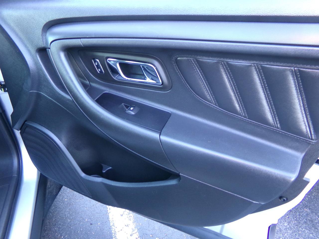 Used 2017 Ford Taurus Police Interceptor AWD image 28