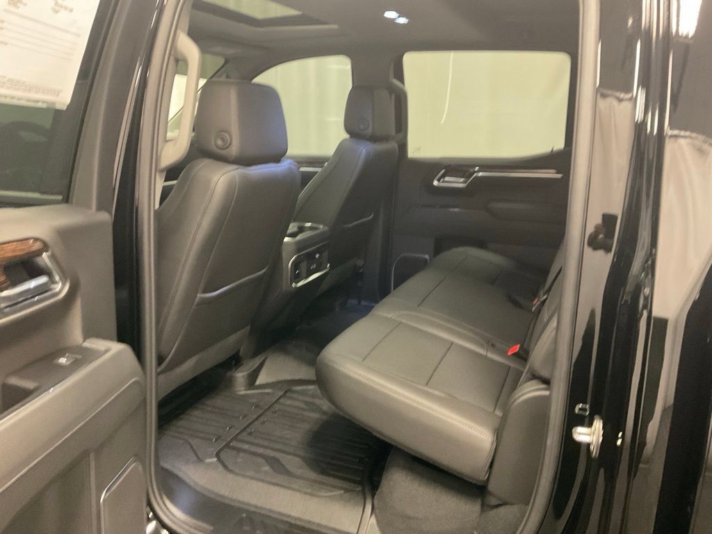 Used 2026 GMC Sierra 1500 Elevation w/ Elevation Premium Package AWD/4WD image 32