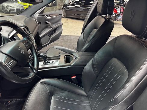 Used 2016 Maserati Ghibli S image 32