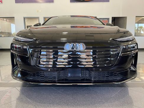 Used 2025 Audi A6 e-tron Premium Plus w/ Premium Plus AWD/4WD image 8