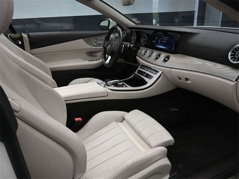 Used 2018 Mercedes-Benz E 400 E 400 image 25