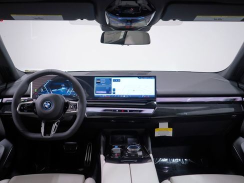 New 2026 BMW i5 eDrive40 w/ M Sport Package image 10