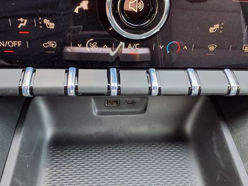 New 2026 GMC Terrain Elevation w/ Technology Package II FWD image 6