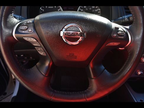 Used 2018 Nissan Pathfinder SL w/ Midnight Edition Package image 14