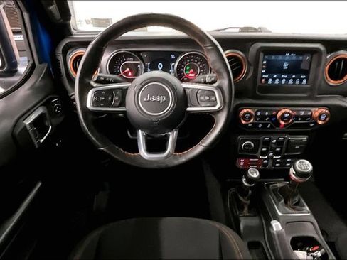 Used 2021 Jeep Gladiator Mojave w/ Cold Weather Group AWD/4WD image 6