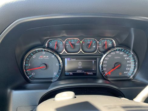 Used 2018 Chevrolet Silverado 1500 LT w/ All Star Edition AWD/4WD image 17