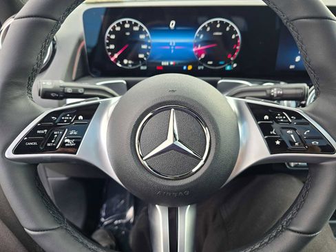 New 2026 Mercedes-Benz GLB 250 4MATIC image 24