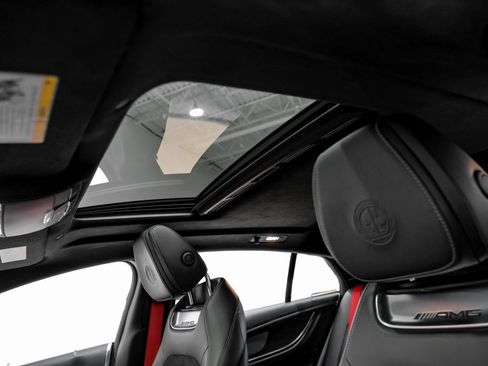 Used 2019 Mercedes-Benz AMG GT 63 S w/ AMG Aerodynamics Package image 8