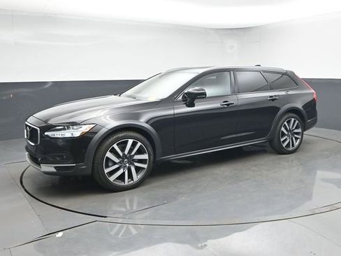 Used 2021 Volvo V90 T6 Cross Country w/ Advanced Package image 4