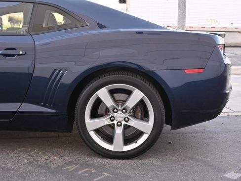 Used 2012 Chevrolet Camaro SS RWD image 29