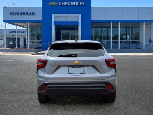 New 2026 Chevrolet Trax LS w/ LS Convenience Package FWD image 5