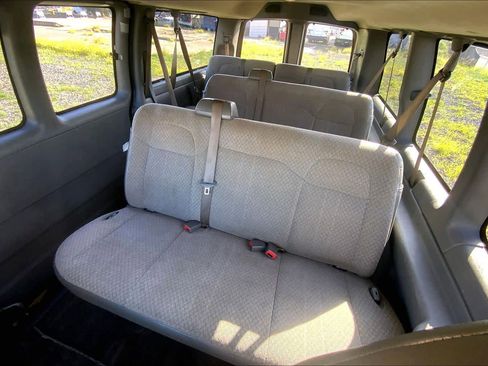 Used 2019 Chevrolet Express 3500 LT w/ LT Preferred Equipment Group image 15