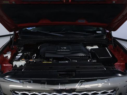 Used 2018 Nissan Titan Platinum Reserve image 34