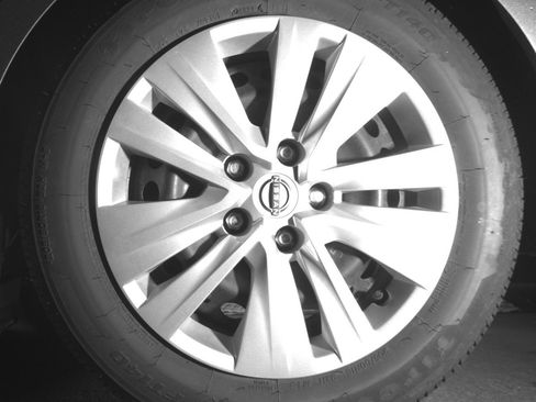 Used 2025 Nissan Sentra S FWD image 14