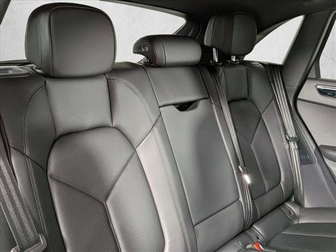 New 2026 Porsche Macan image 23