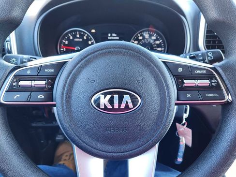 Used 2021 Kia Sportage LX image 9