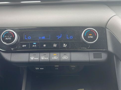 Certified 2023 Hyundai Elantra SEL FWD image 27