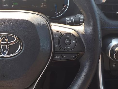 Used 2022 Toyota RAV4 XSE image 6