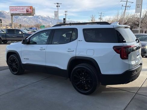 Used 2021 GMC Acadia SLT w/ Elevation Edition image 3